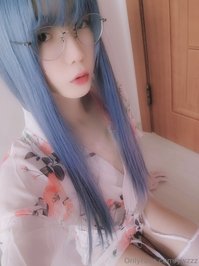 ywzzz leak - It was so hot that I took off my clothes and went to sleep, ..