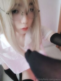 ywzzz leak - Cleaning is very difficult, but Oil Play definitely feels ho..