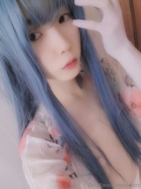 ywzzz leak - It was so hot that I took off my clothes and went to sleep, ..