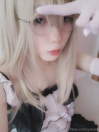 ywzzz leak - Which is better, naked or not naked?