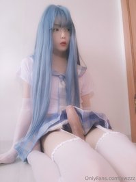 ywzzz leak - Blue hair + blue clothes