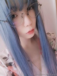 ywzzz leak - It was so hot that I took off my clothes and went to sleep, ..