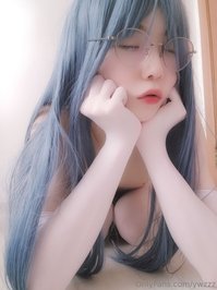 ywzzz leak - I took a video in the room where clothes are stored