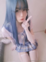 ywzzz leak - Blue hair + blue clothes