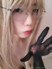 ywzzz leak - On my days off, I like watching porn at home >.<