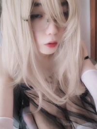 ywzzz leak - Old lingerie found in a corner of the closet