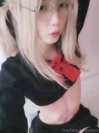 ywzzz leak - I almost forgot to take a video while playing VR